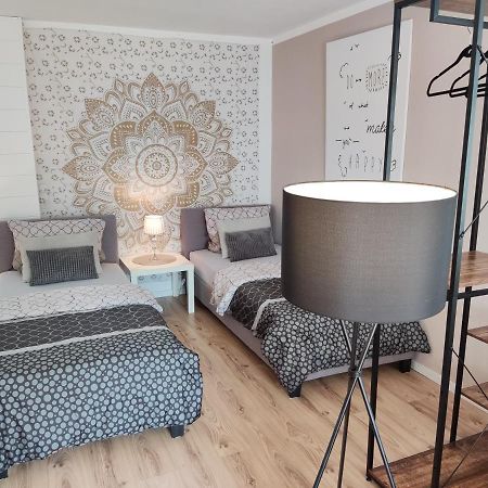 Apartment For Family & Friends Eisingen Kültér fotó